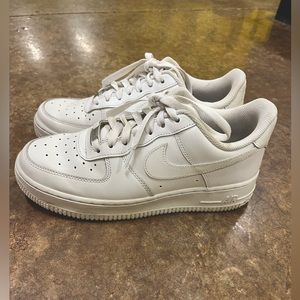 WOMENS SIZE 8- Nike Air Force 1 (no box & only worn a few times!)